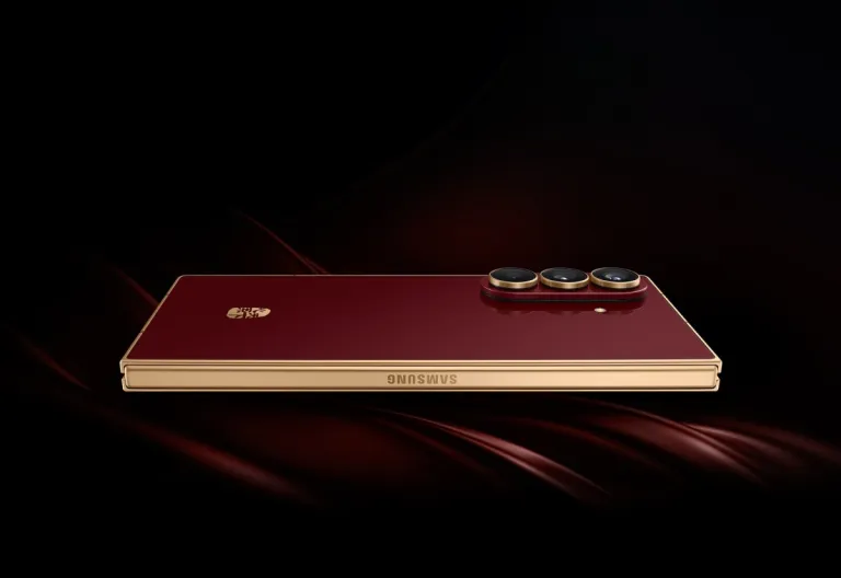 إطلاق Samsung W26 في الصين بدعم اتصال عبر الأقمار الصناعية وتصميم فاخر